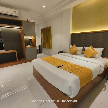 היידראבד Hotel La Premier מראה חיצוני תמונה