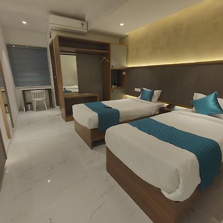 היידראבד Hotel La Premier מראה חיצוני תמונה