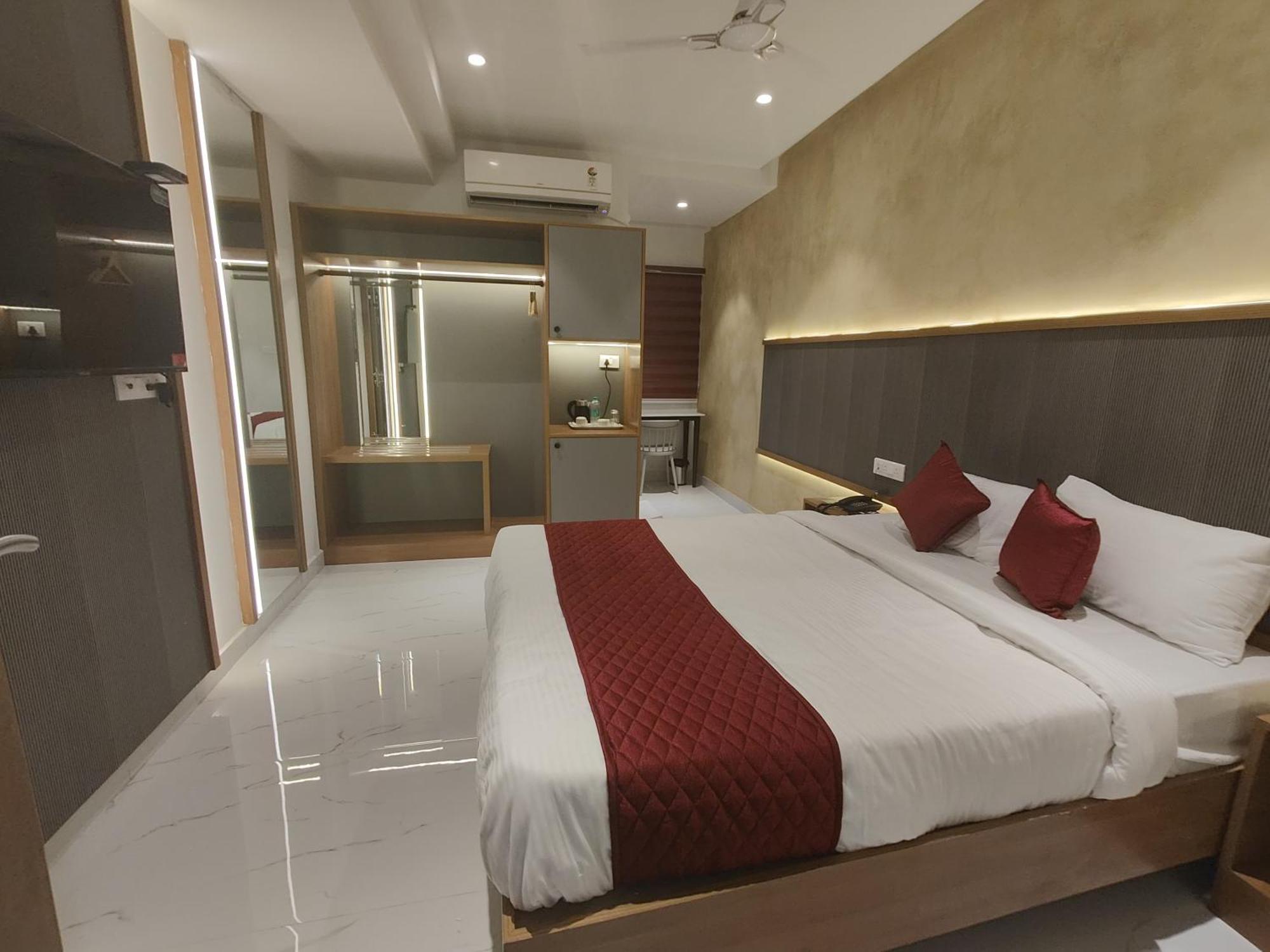 היידראבד Hotel La Premier מראה חיצוני תמונה