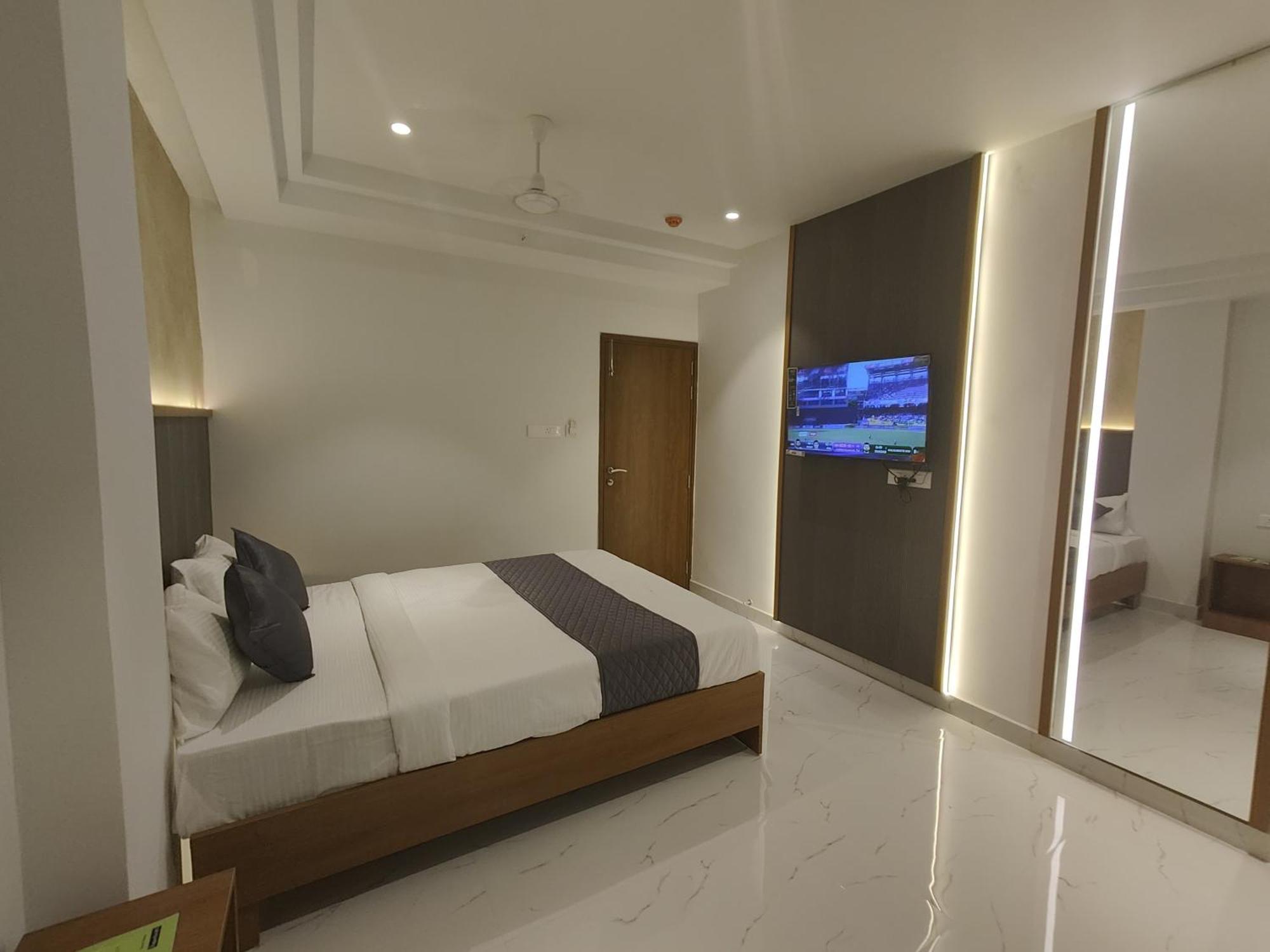 היידראבד Hotel La Premier מראה חיצוני תמונה